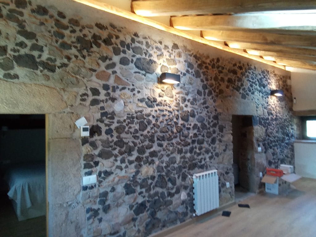 Resultat de sorrejats Girona en paret interior amb acabat decoratiu