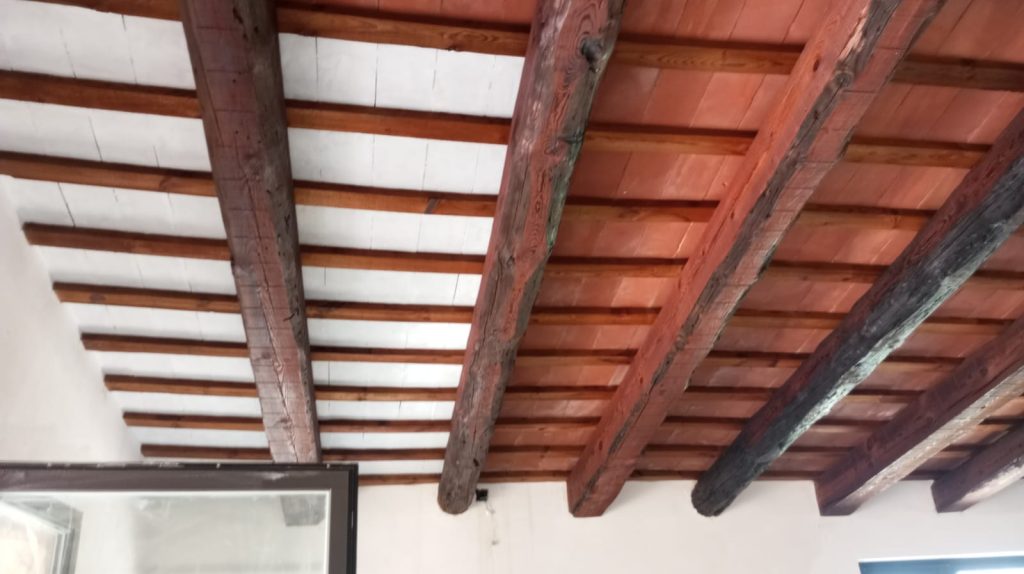 Acabats Decoratius de Fusta Girona