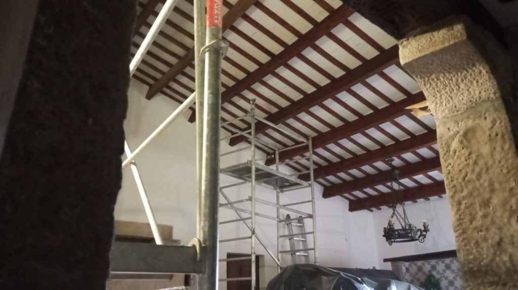 Acabats Decoratius de Fusta Girona