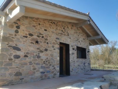 Projecte complet de sorrejats Girona en masia amb acabat tradicional